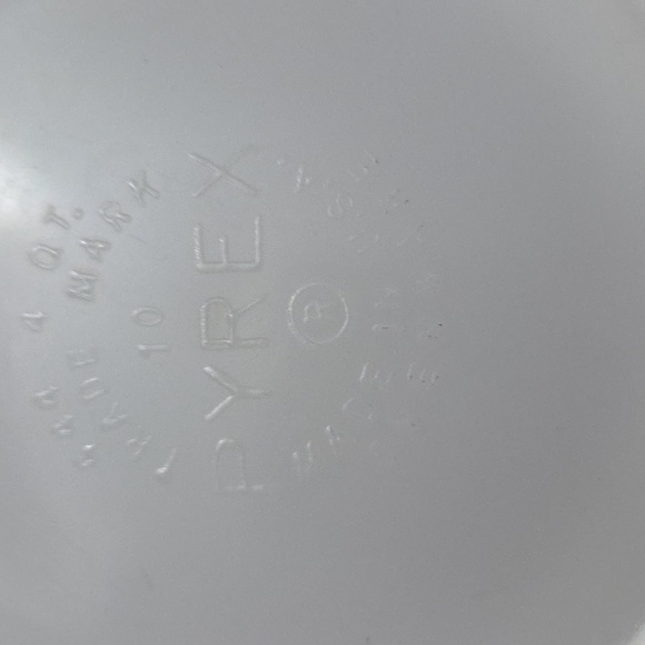 Pyrex Nesting Bowls - Picture 8 of 8